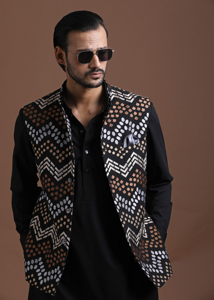 Embroidered Noir JJ With Kurta Set