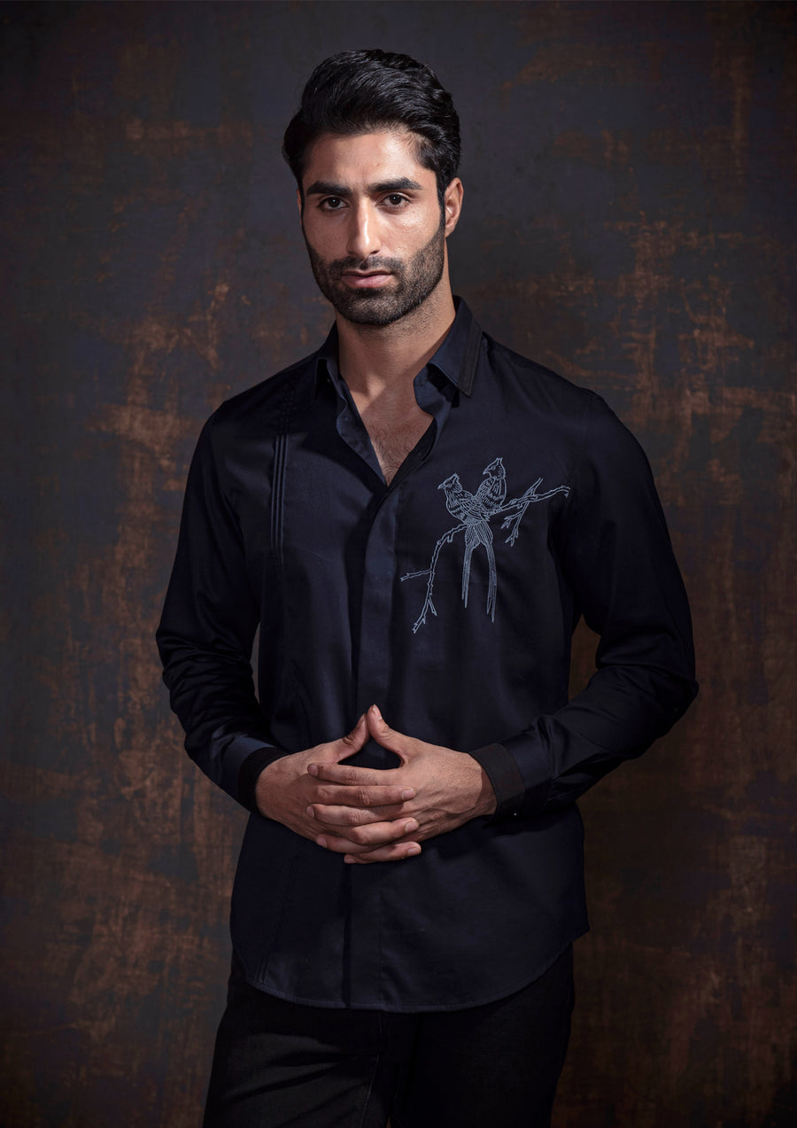 Perch – Embroidered Shirt in Noir