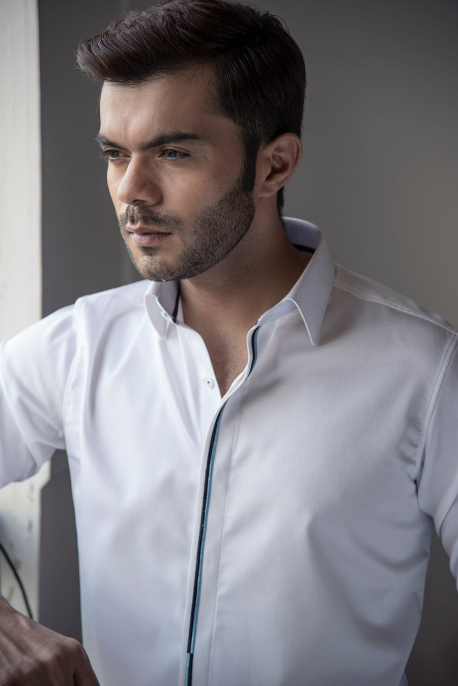 Contrast Calm – White Shirt with Ink Trim